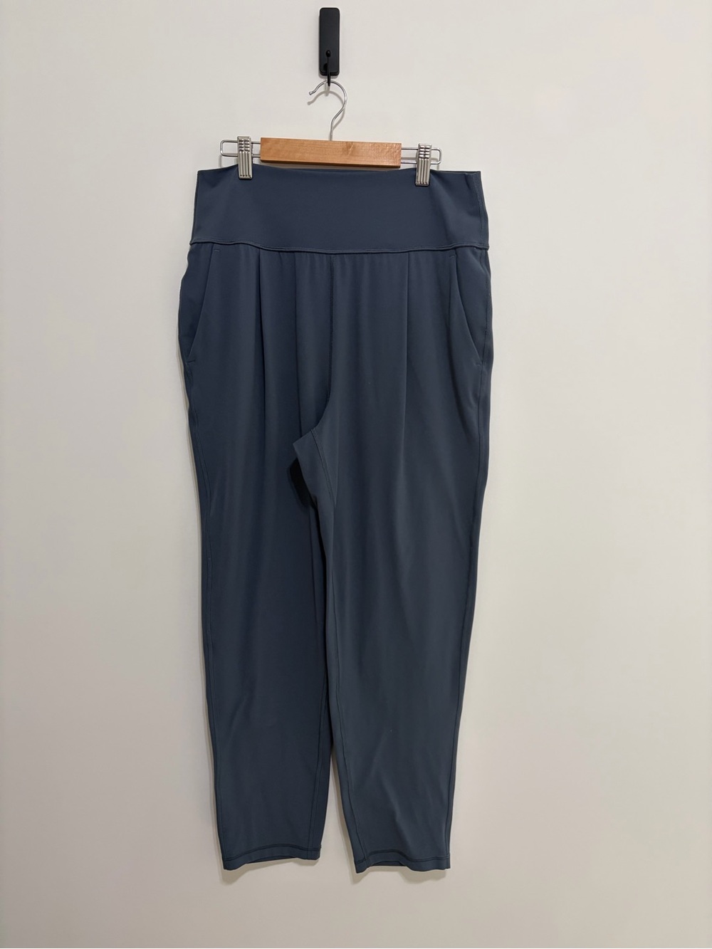 Athleta Slate Blue High-Waist Jogger Pants with Pockets